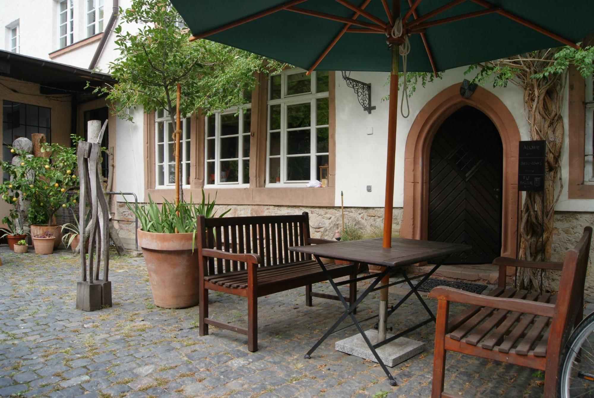 Historischer Adelshof Am Marktplatz, Atelier 70 M² Weinheim Exterior photo